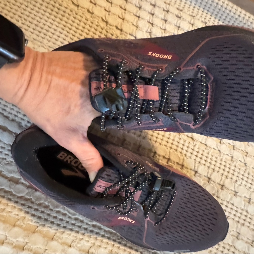 Brooks Women's Running Shoe - Charcoal & Dusty Rose - Picture 2 of 10